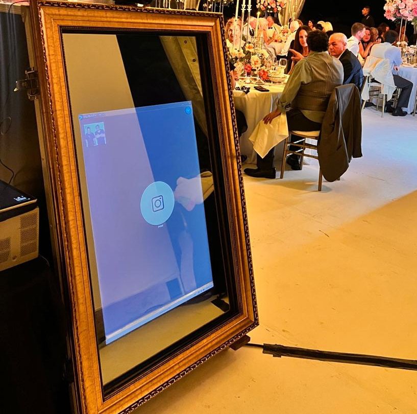 Mirror Booth