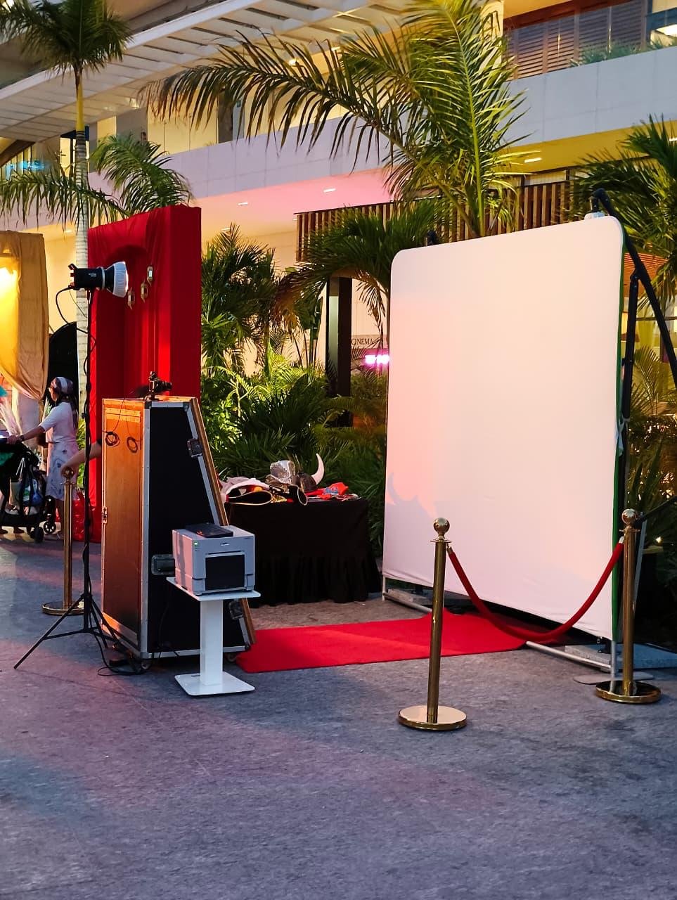 Mirror Booth