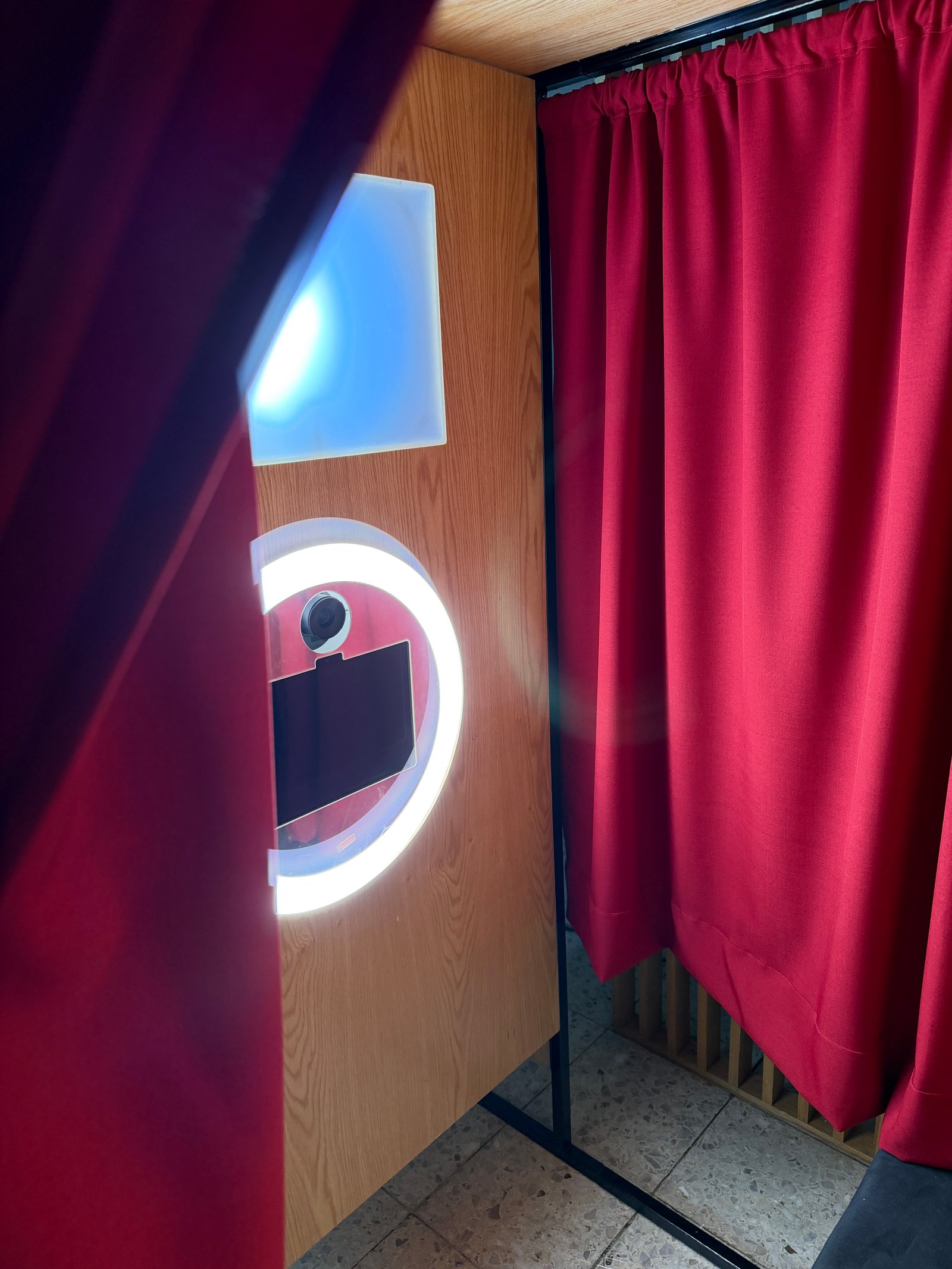 Vintage Classic Booth